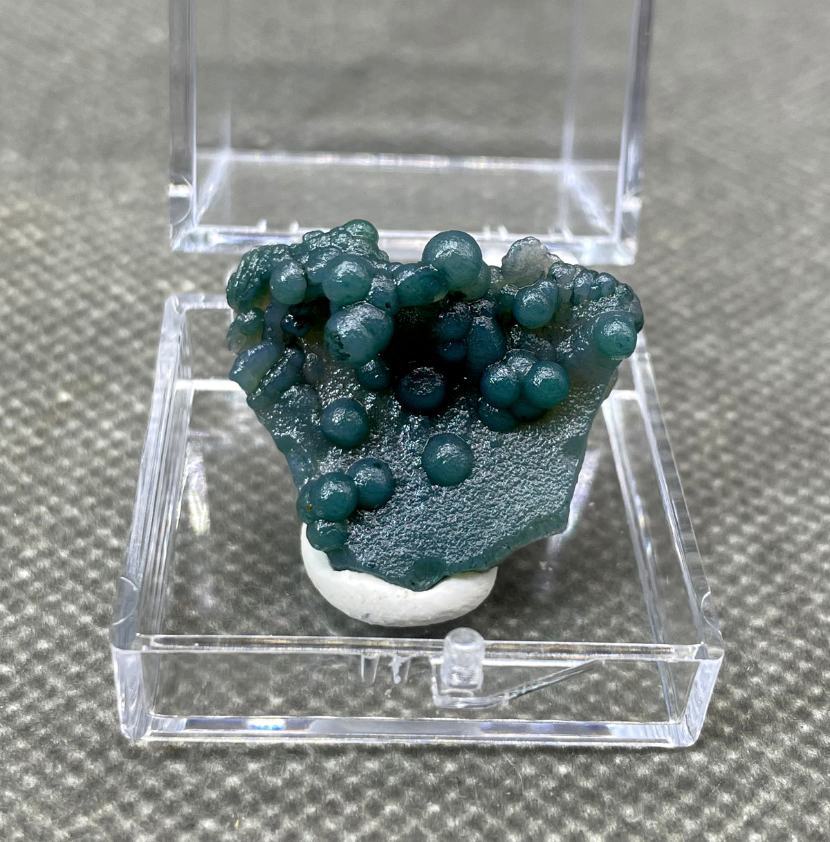 100% Natural Grape Agate Mineral Specimen Crystals