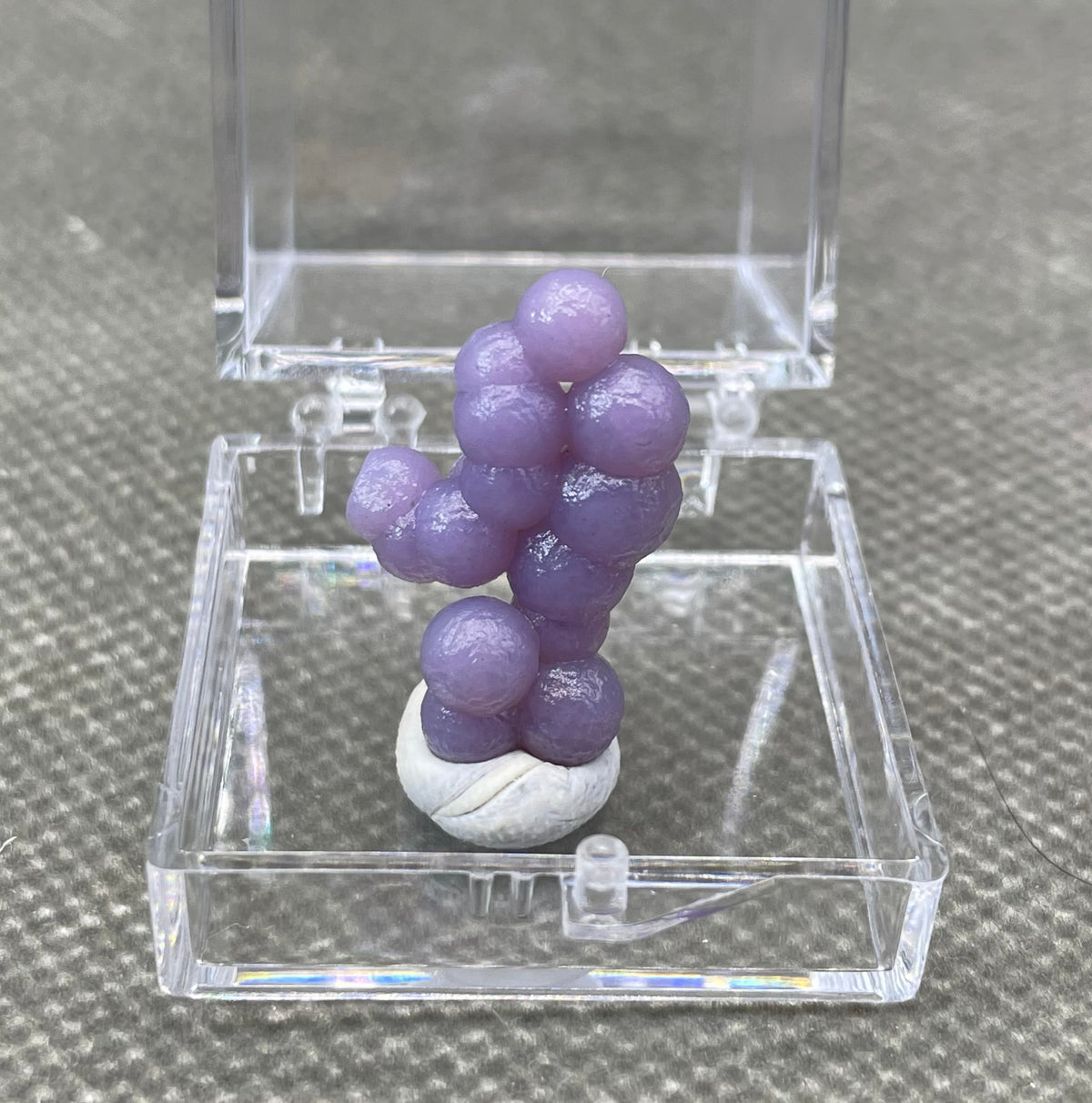 100% Natural Grape Agate Mineral Specimen Crystals
