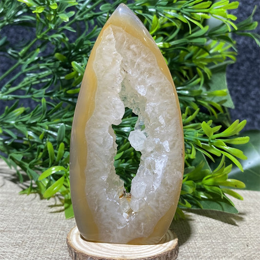 Natural Crystal Quartz Agate Geode